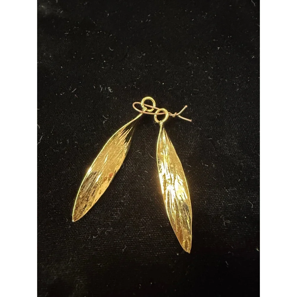 Gold Tone Textured Willow Leaf Drop Dangle Earrings Botanical Nature Jewelry